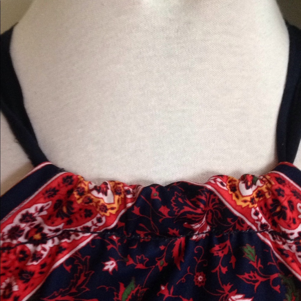 Halter top - Picture 3 of 5